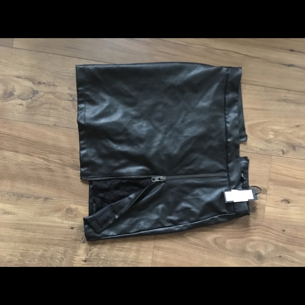 Romeo & Juliet skirt